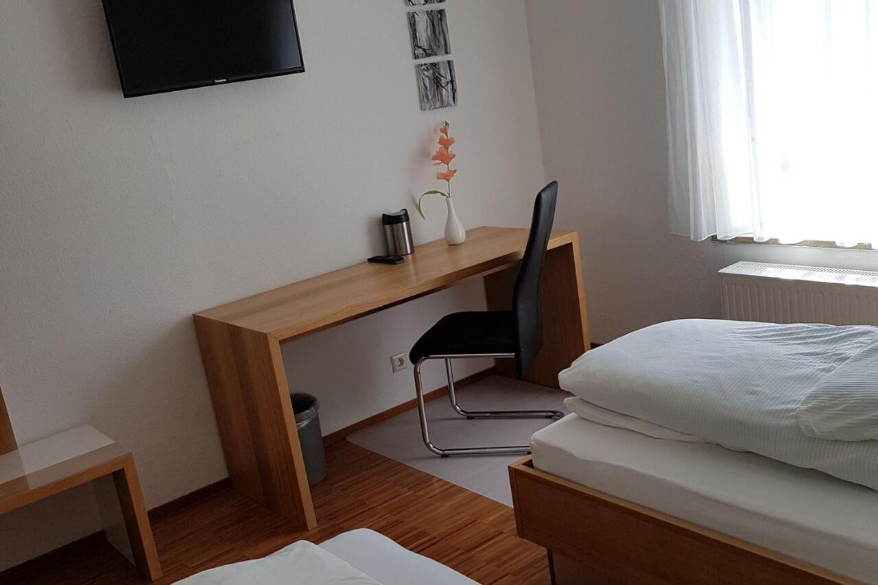 Hotel Restaurant Hirsch Schmiechen エクステリア 写真